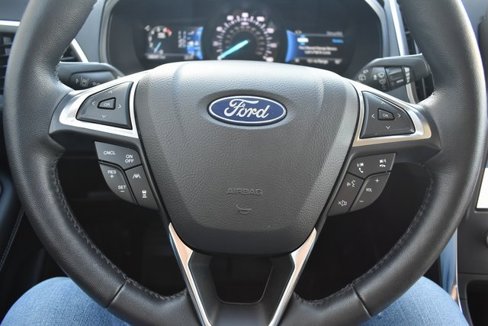 Used 2022 Ford Edge Titanium image 19