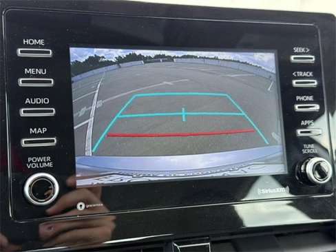 Used 2022 Toyota Camry LE image 19