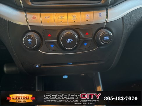 Used 2018 Dodge Journey SE w/ Blacktop Package image 32