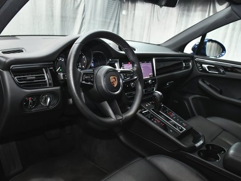 Used 2022 Porsche Macan image 22