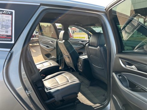 Used 2024 Buick Enclave Premium image 13