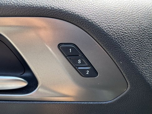 Used 2019 Chrysler Pacifica Limited w/ Advanced Safetytec Group image 24