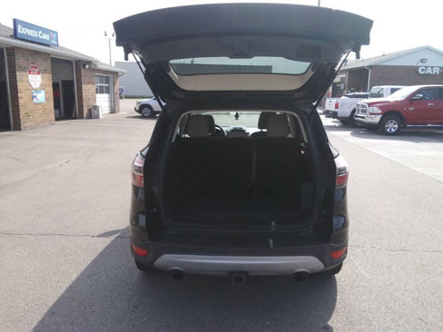 Used 2017 Ford Escape SE w/ Equipment Group 201A image 7