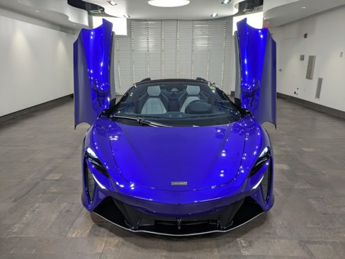 Used 2025 McLaren Artura Spider image 30