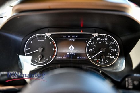 Used 2023 Nissan Rogue SV image 2