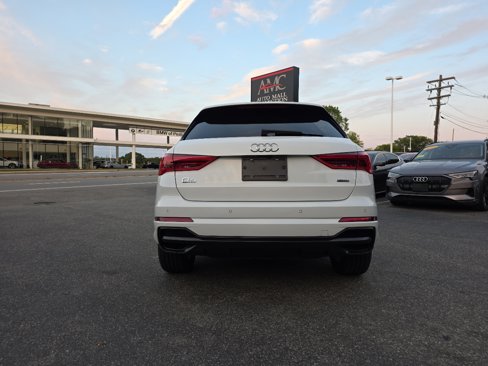 Used 2022 Audi Q3 2.0T Premium Plus image 11