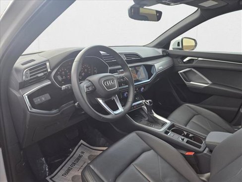 Used 2024 Audi Q3 2.0T Premium Plus w/ Premium Plus Package image 11