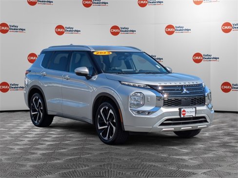 Used 2023 Mitsubishi Outlander SEL image 3