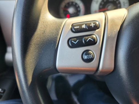 Used 2012 Toyota FJ Cruiser 4WD image 16