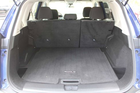 Used 2023 Nissan Rogue SV image 10