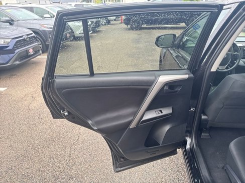 Used 2016 Toyota RAV4 LE image 34