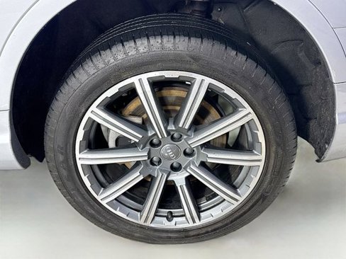 Used 2019 Audi Q7 3.0T Prestige image 34