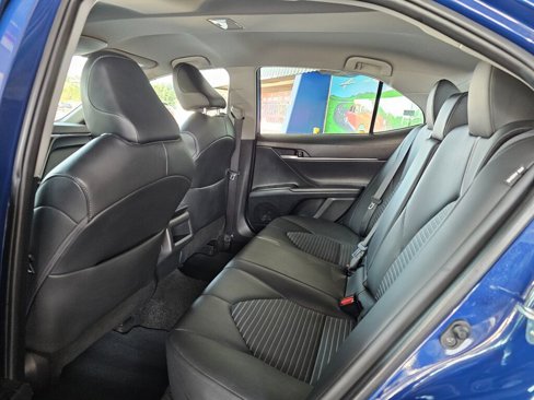 Used 2024 Toyota Camry SE w/ Cold Weather Package image 18
