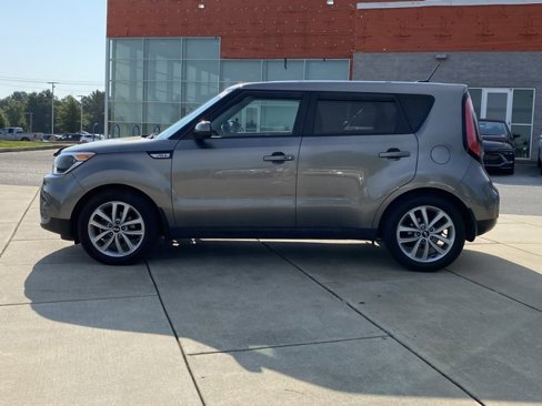 Used 2018 Kia Soul + w/ Audio Package image 4