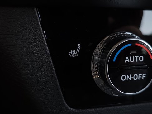 New 2025 Mitsubishi Outlander SE image 16