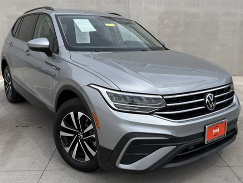 Used 2023 Volkswagen Tiguan S image 1