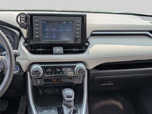 Used 2022 Toyota RAV4 XLE image 18
