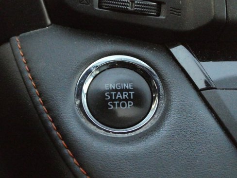 Used 2016 Toyota RAV4 SE image 10
