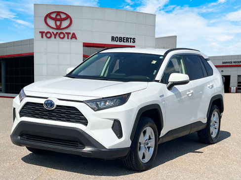 Used 2019 Toyota RAV4 LE image 3