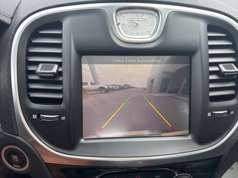 Used 2015 Chrysler 300 Limited image 18