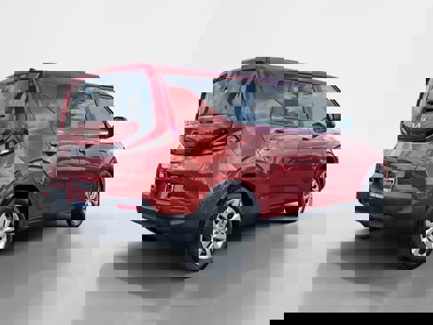 Used 2022 Kia Soul LX image 3
