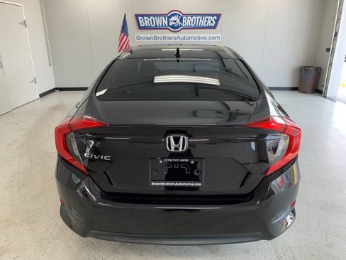 Used 2018 Honda Civic EX image 5