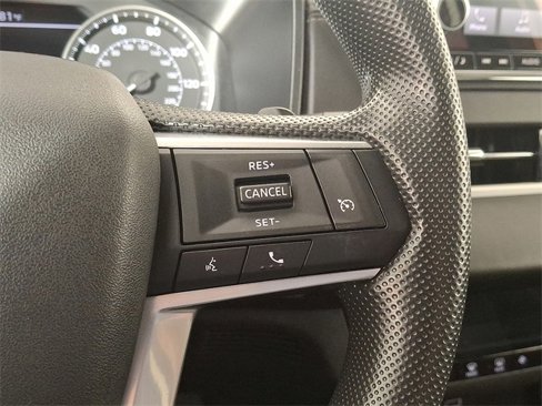 Used 2024 Mitsubishi Outlander ES image 23