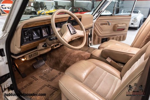 Used 1991 Jeep Grand Wagoneer image 13