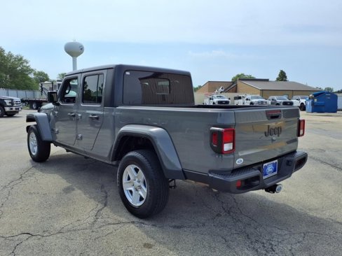 Used 2023 Jeep Gladiator Sport image 5