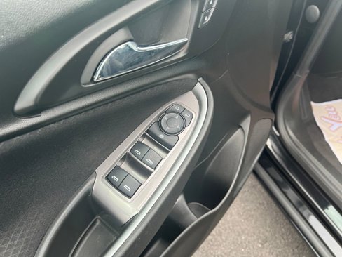 Used 2023 Chevrolet Malibu LS image 16