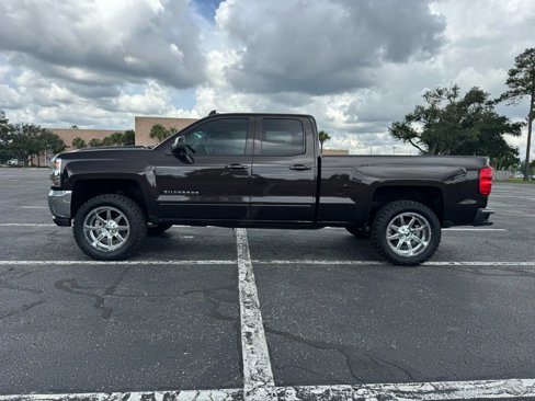 Used 2018 Chevrolet Silverado 1500 LT w/ Trailering Package image 9