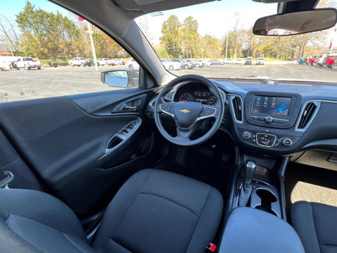 Used 2018 Chevrolet Malibu LS image 16