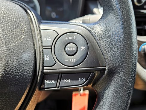 Used 2022 Toyota Corolla LE image 22
