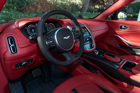 Used 2023 Aston Martin DBX 707 image 13
