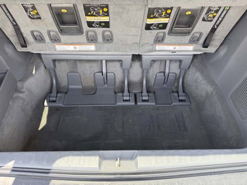 Used 2017 Toyota Sienna XLE image 48