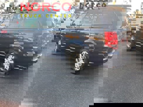 Used 2016 Dodge Grand Caravan SE w/ Quick Order Package 29E SE image 3