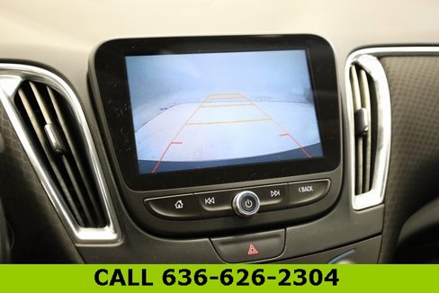 Used 2017 Chevrolet Malibu LT image 17