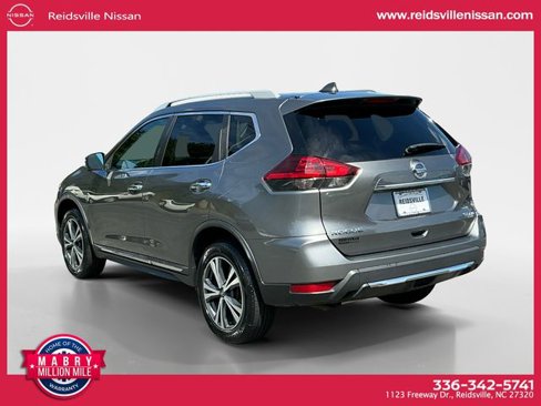 Used 2018 Nissan Rogue SL image 3