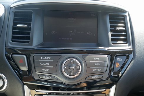 Used 2019 Nissan Pathfinder SV image 30