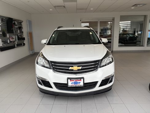Used 2017 Chevrolet Traverse LT image 8