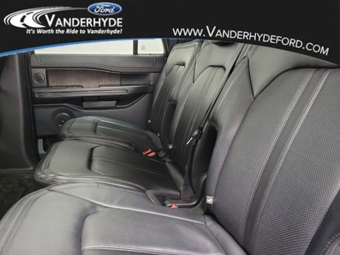 Used 2020 Ford Expedition Max Limited image 13