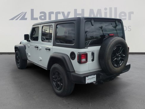 Used 2021 Jeep Wrangler Unlimited Sport image 3