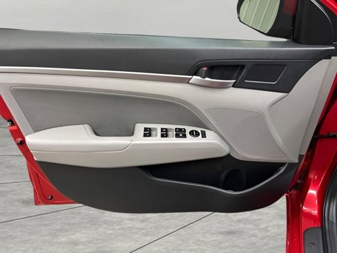 Used 2020 Hyundai Elantra SEL image 10
