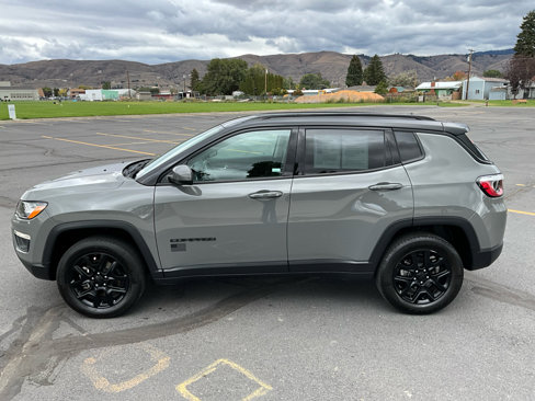 Used 2021 Jeep Compass Sport image 12