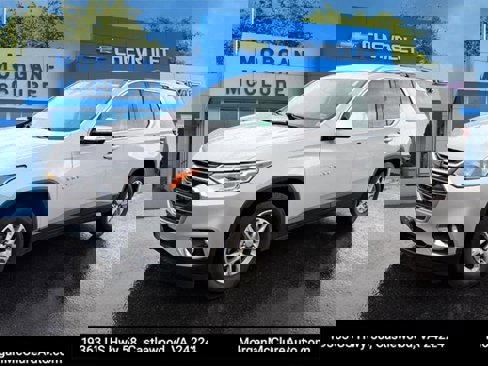 Used 2020 Chevrolet Traverse LT image 1