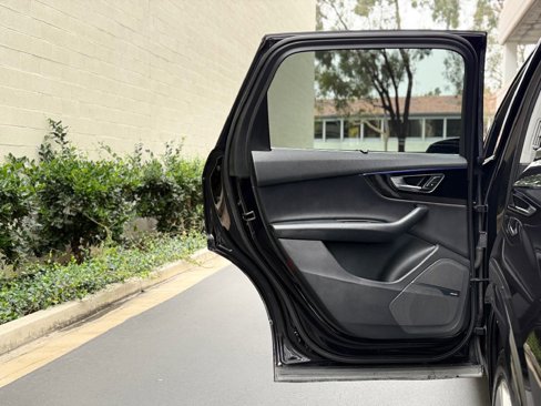 Used 2019 Audi Q7 3.0T Prestige w/ Prestige Package image 29