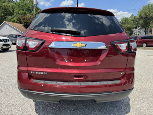 Used 2017 Chevrolet Traverse LT w/ Style and Technology Package image 5