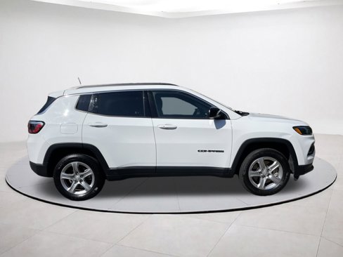 Certified 2024 Jeep Compass Latitude image 6