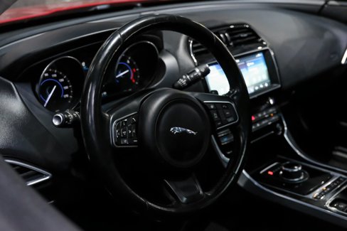 Used 2017 Jaguar XE Prestige image 16