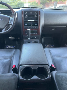 Used 2010 Ford Explorer Limited image 28